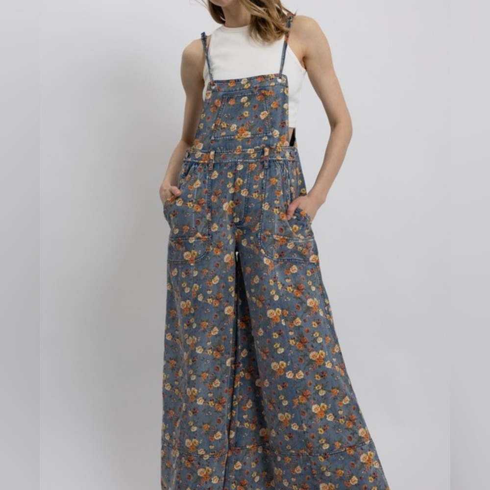 Blue Velvet NWT Overalls. Floral Printed Denim, Wide Leg, Lightweight - Picture 2 of 10